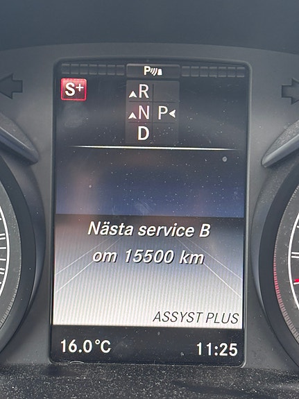 Mercedes-Benz C450 16 of 23