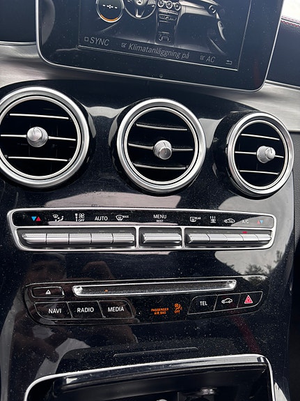 Mercedes-Benz C450 15 of 23