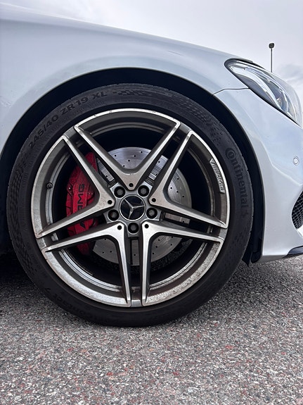 Mercedes-Benz C450 8 of 23