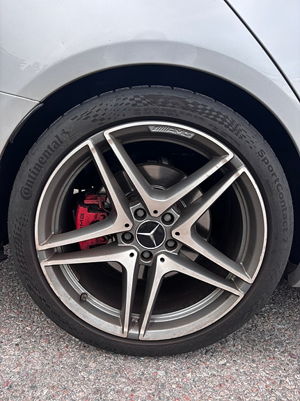 Mercedes-Benz C450 9 of 23