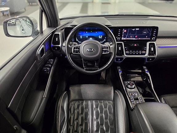 Kia Sorento 14 of 30