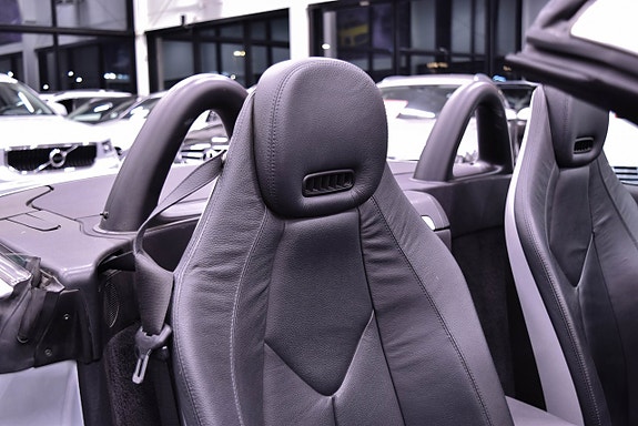 Mercedes-Benz SLK350 13 of 13