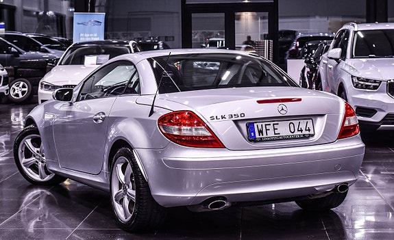 Mercedes-Benz SLK350 3 of 13
