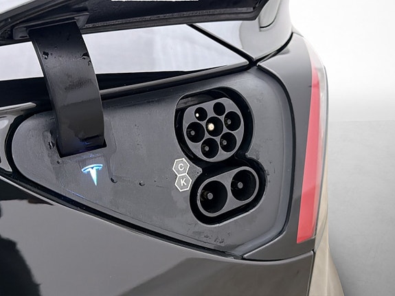 Tesla Model 3 30 of 30