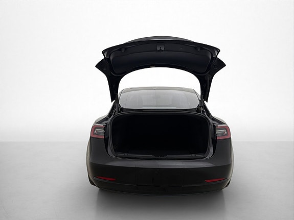 Tesla Model 3 29 of 30