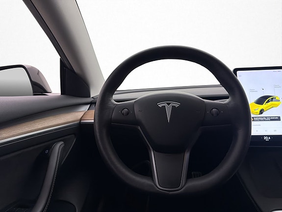 Tesla Model 3 14 of 30
