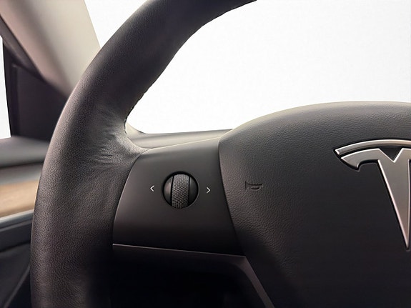 Tesla Model 3 15 of 30