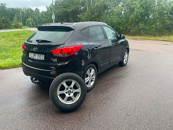 Hyundai ix35 2 of 6