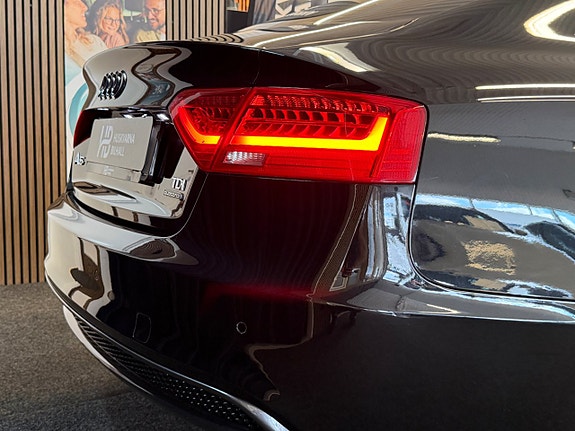 Audi A5 7 of 22
