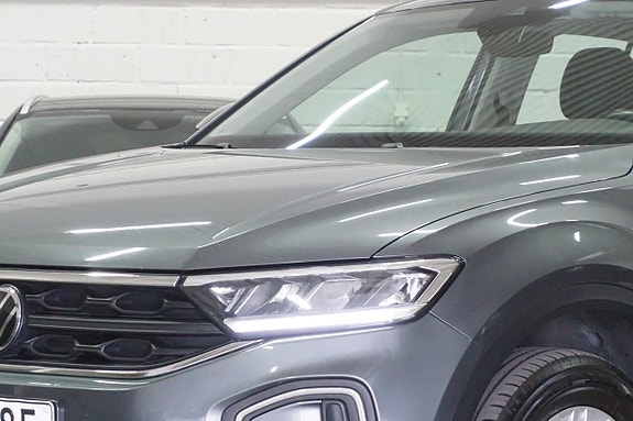 Volkswagen T-Roc 29 of 30