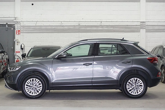 Volkswagen T-Roc 2 of 30