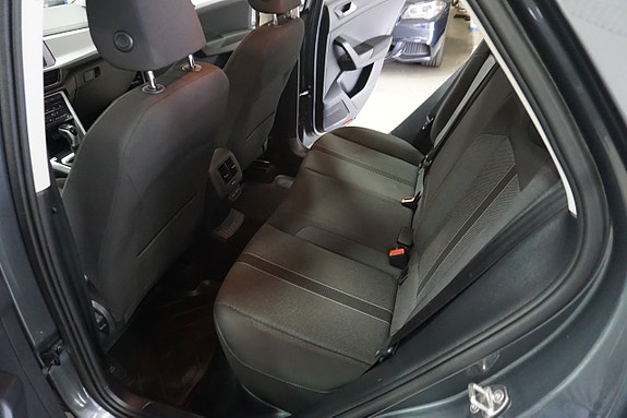 Volkswagen T-Roc 23 of 30