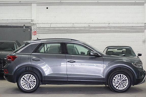 Volkswagen T-Roc 6 of 30