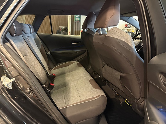 Toyota Corolla 23 of 26