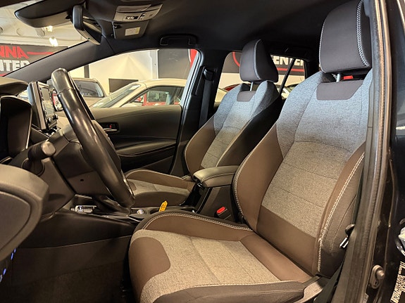 Toyota Corolla 17 of 26