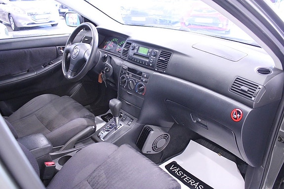 Toyota Corolla 15 of 25