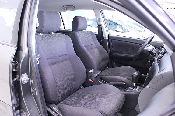 Toyota Corolla 17 of 25