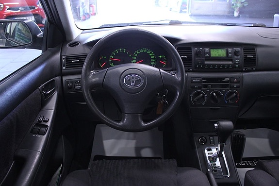 Toyota Corolla 13 of 25