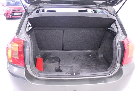 Toyota Corolla 20 of 25