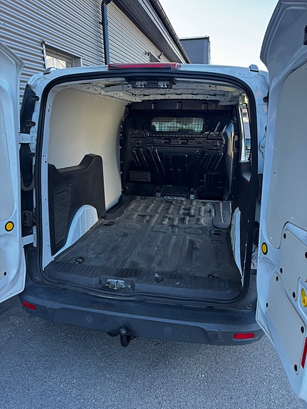 Ford Transit Connect 4 of 4