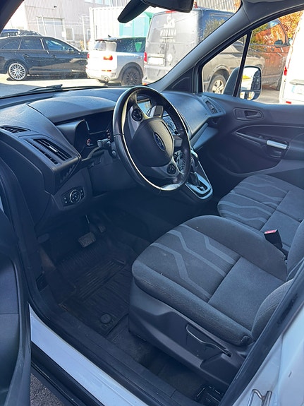 Ford Transit Connect 2 of 4