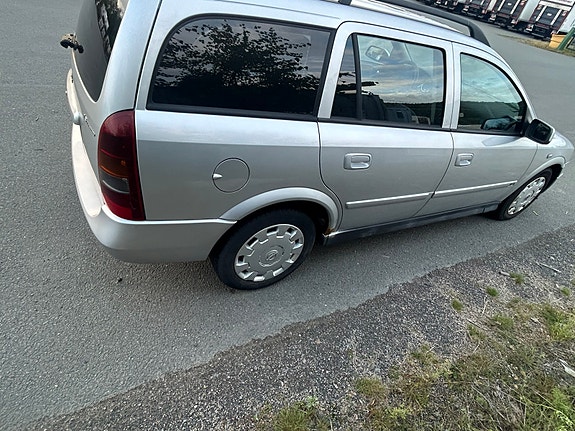 Opel Astra 4 of 5