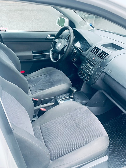 Volkswagen Polo 14 of 15