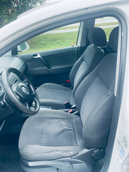 Volkswagen Polo 9 of 15