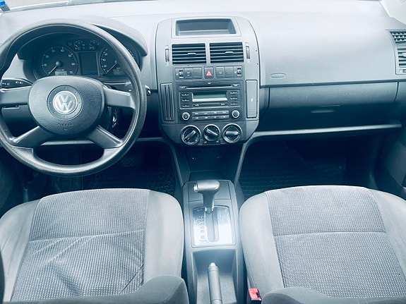 Volkswagen Polo 12 of 15