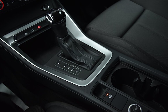 Audi Q3 16 of 26