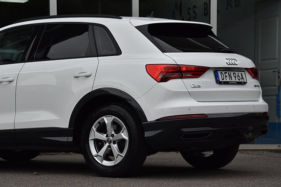 Audi Q3 6 of 26