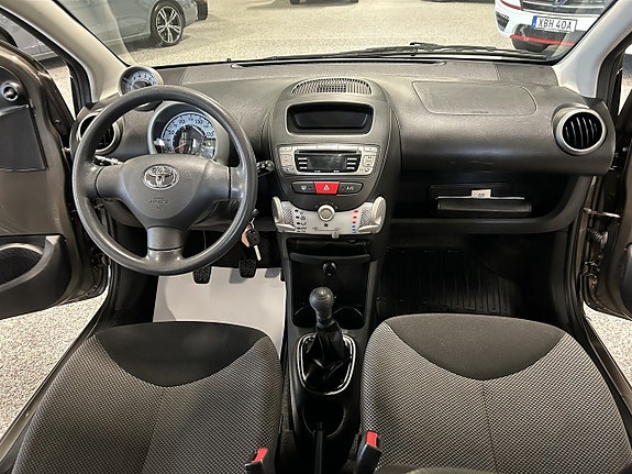 Toyota Aygo 19 of 19
