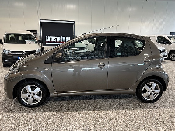 Toyota Aygo 9 of 19