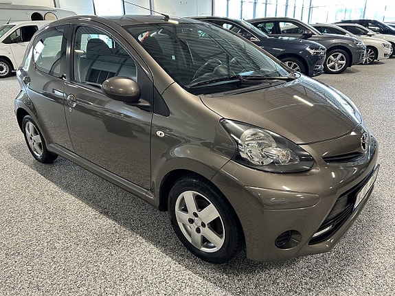 Toyota Aygo 5 of 19