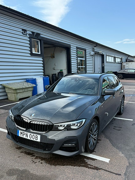 BMW 320d 5 of 18