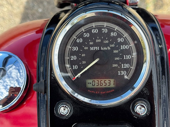 Harley-Davidson Street Bob FXDB 12 of 14