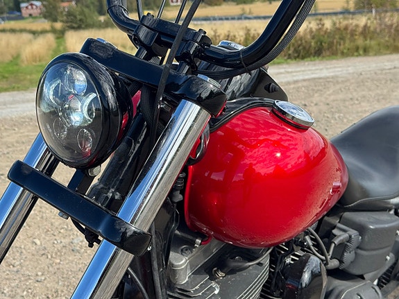 Harley-Davidson Street Bob FXDB 5 of 14