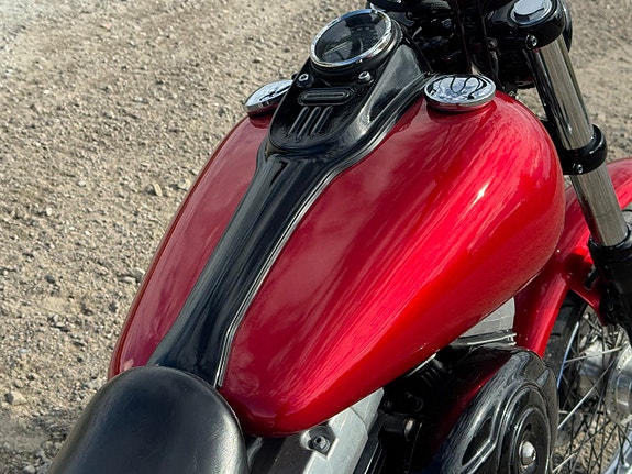 Harley-Davidson Street Bob FXDB 8 of 14