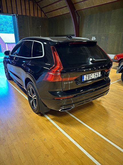 Volvo XC60 3 of 10