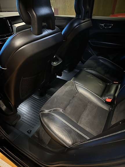 Volvo XC60 8 of 10