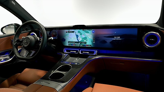 Mercedes-Benz GLC400 3 of 22