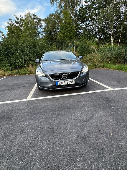 Volvo V40 4 of 4