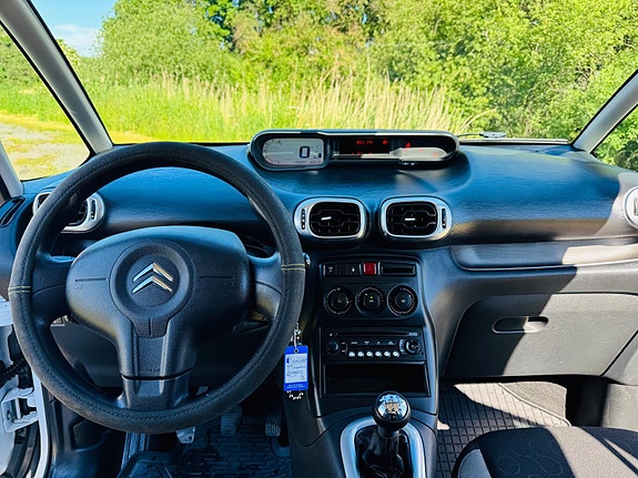 Citroen C3 Picasso 7 of 10