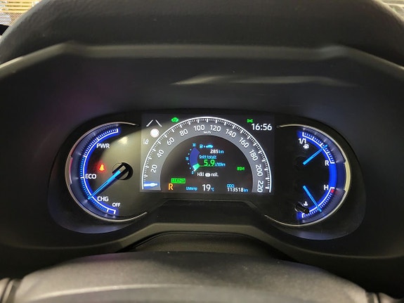Toyota RAV4 15 of 15
