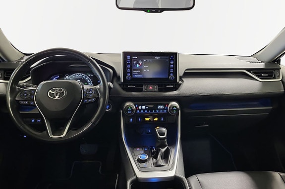 Toyota RAV4 10 of 15