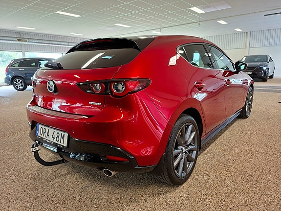 Mazda 3 4 of 8