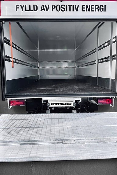 Fuso eCanter 9C18 L-Bat 8,55 Ton Transportskåp DEMO 11 of 13