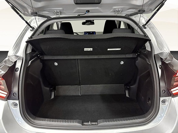 Toyota Yaris 13 of 20