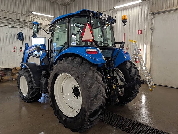 New Holland T 5.115 DC 3 of 9