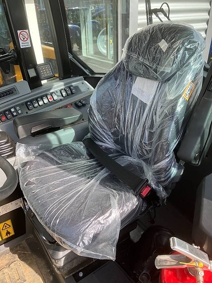 JCB 409 Nordic Edition 10 of 16